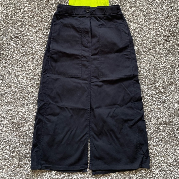 COS skirt - Picture 1 of 3